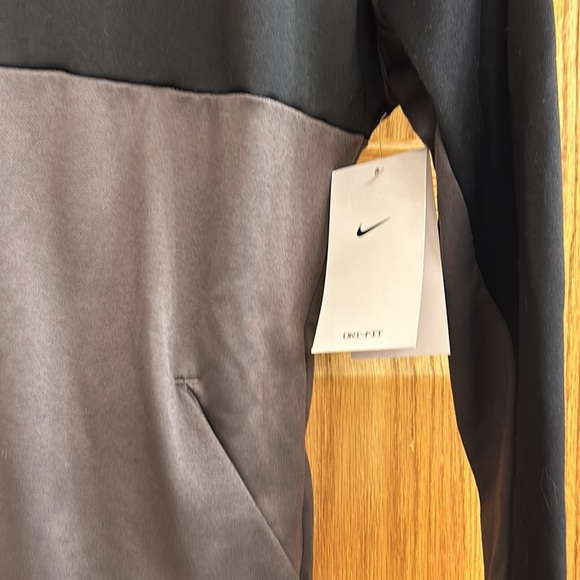 Boys large Nike hoodie. Gray and black with red Nike logo. NWT - Picture 4 of 4